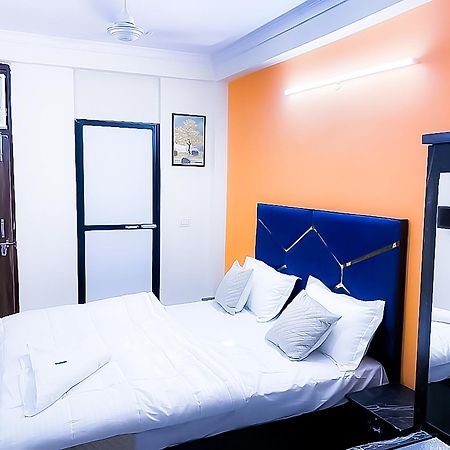 Roomshala 123 Happy Homes- Near Saket Metro Neu-Delhi Exterior foto