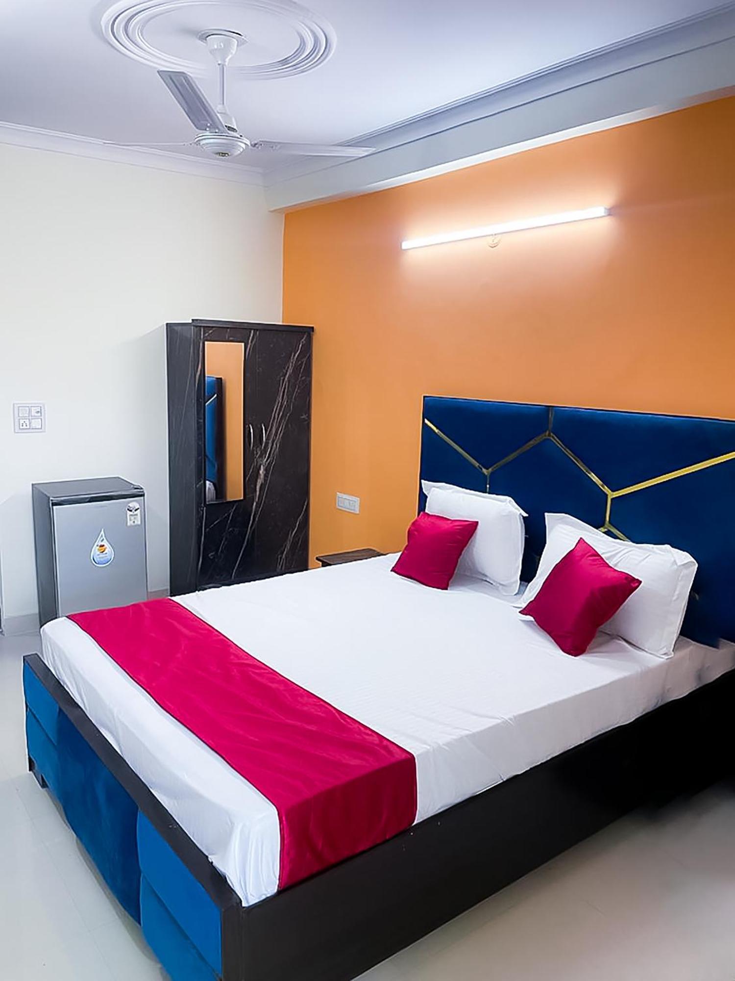 Roomshala 123 Happy Homes- Near Saket Metro Neu-Delhi Exterior foto